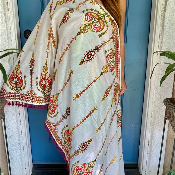 NWT Boho Embroidered Shawl Throw Wrap MultiPurpose - Picture 5 of 6